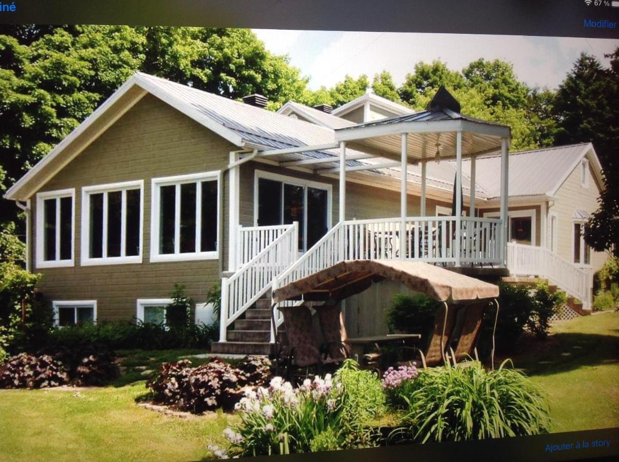 Les Saisons Du Fleuve Bed and Breakfast Lotbiniere Exterior foto