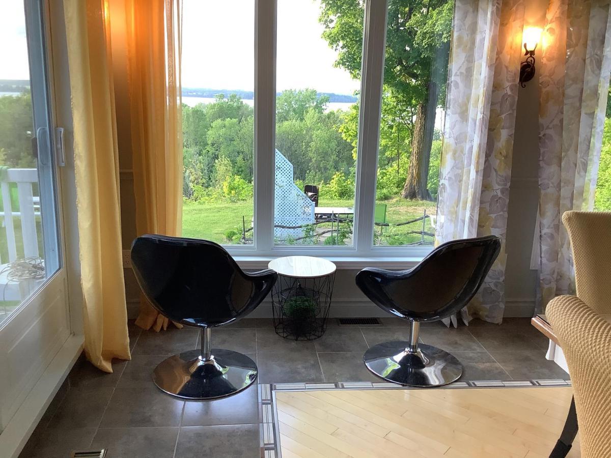 Les Saisons Du Fleuve Bed and Breakfast Lotbiniere Exterior foto