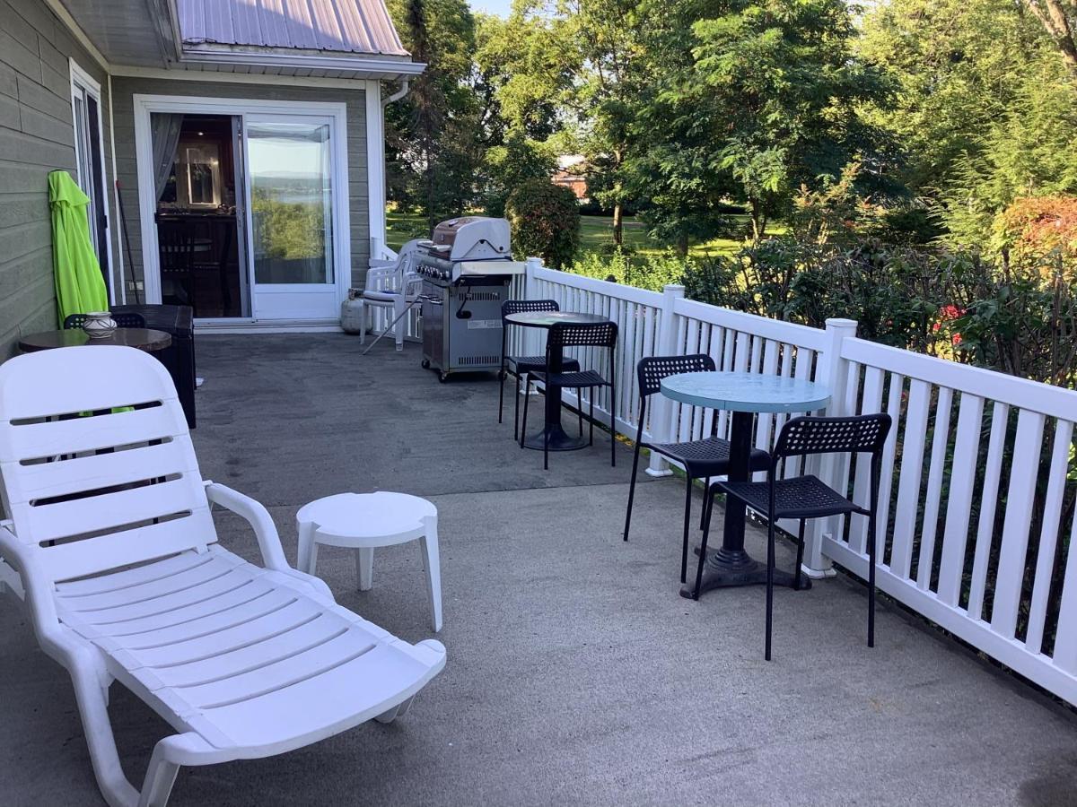Les Saisons Du Fleuve Bed and Breakfast Lotbiniere Exterior foto