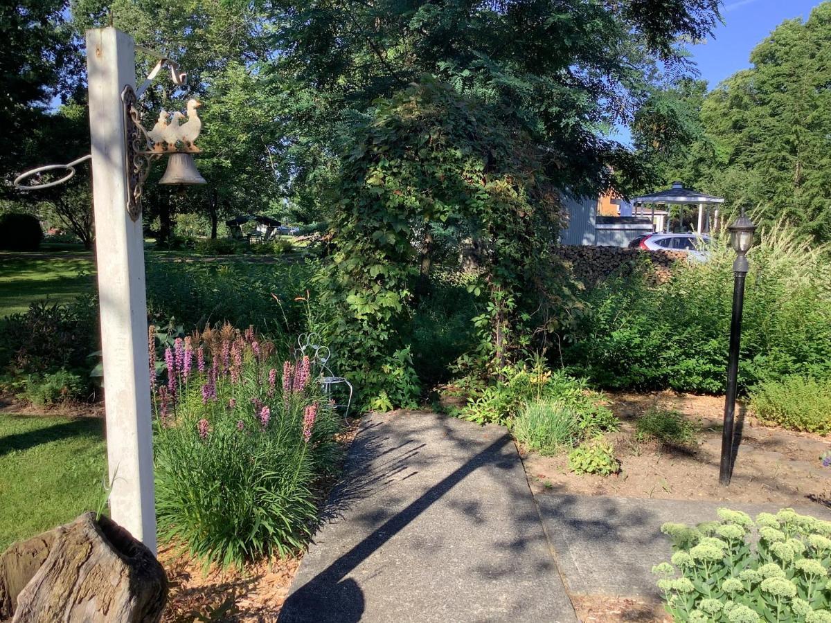 Les Saisons Du Fleuve Bed and Breakfast Lotbiniere Exterior foto